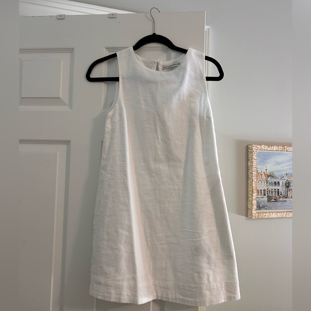 Abercrombie & Fitch Cream Sheath Mini Dress Crew Neck Sleeveless